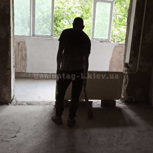 Демонтаж подоконного блока